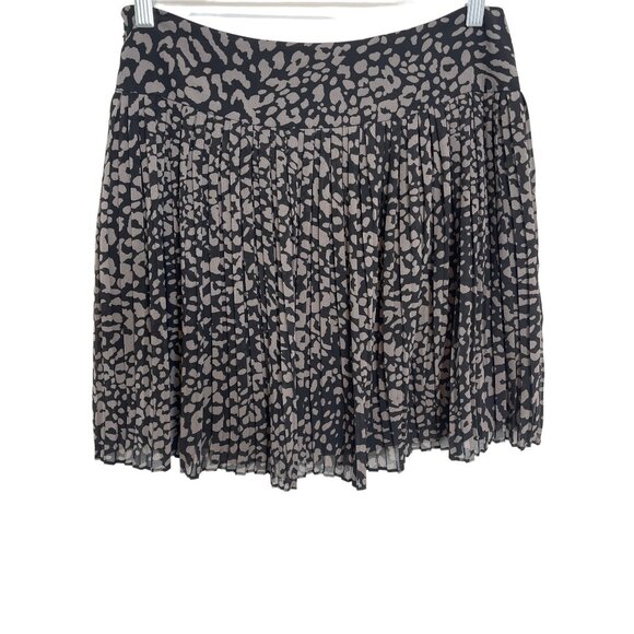 LOFT Pleated Mini Skirt Black Gray Animal Print Flare Career Size 6 - Picture 2 of 9